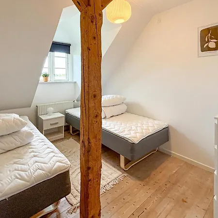 Сasa de vacaciones 4 Bedroom In *